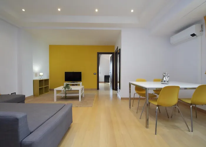 Cozy And Comfy In Piramide Metro Stop Apartment *